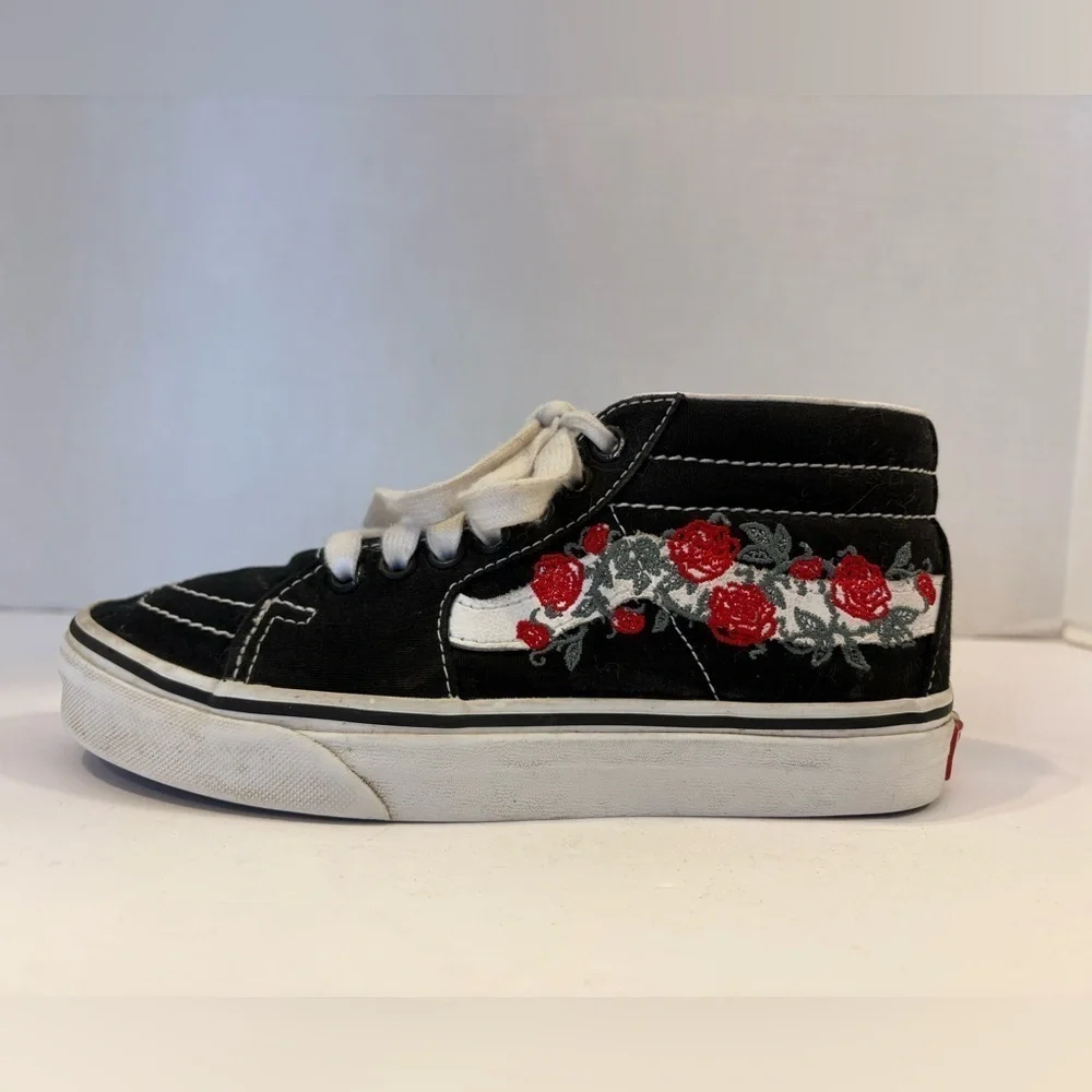 Vans SK-8 mid black sneakers with embroidered roses women’s size 5.5